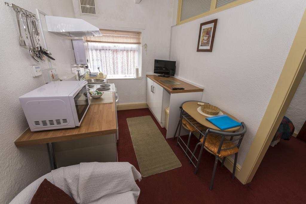 Lyndale Holiday Flats Blackpool Eksteriør billede