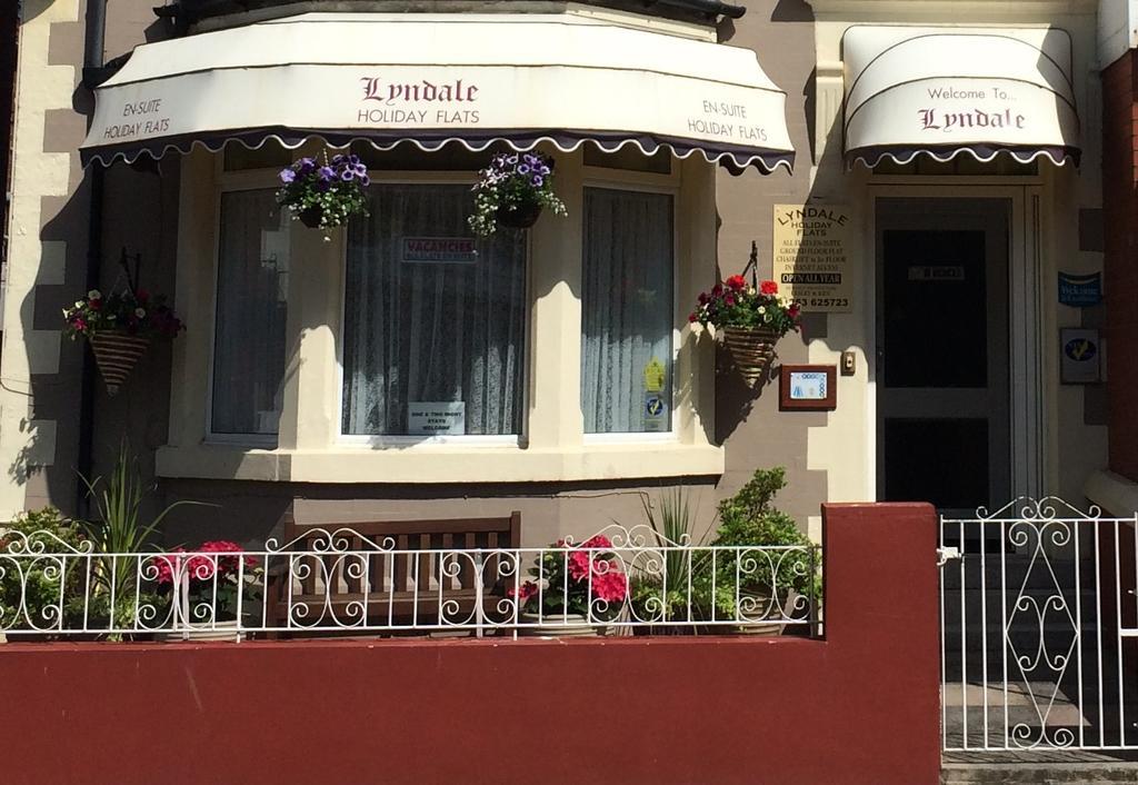 Lyndale Holiday Flats Blackpool Eksteriør billede
