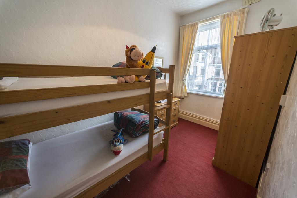 Lyndale Holiday Flats Blackpool Eksteriør billede