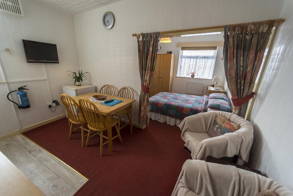 Lyndale Holiday Flats Blackpool Eksteriør billede