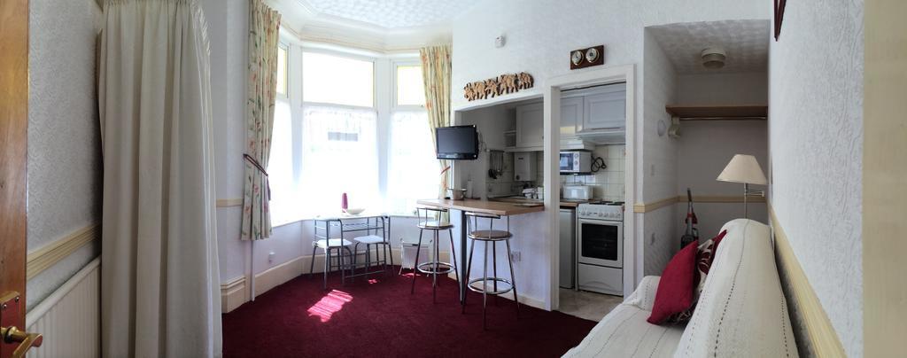 Lyndale Holiday Flats Blackpool Eksteriør billede