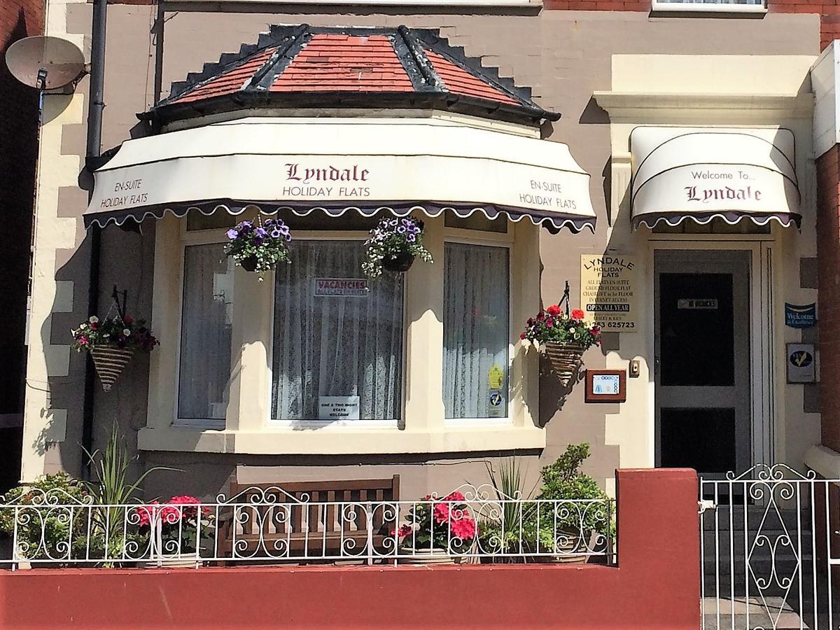Lyndale Holiday Flats Blackpool Eksteriør billede